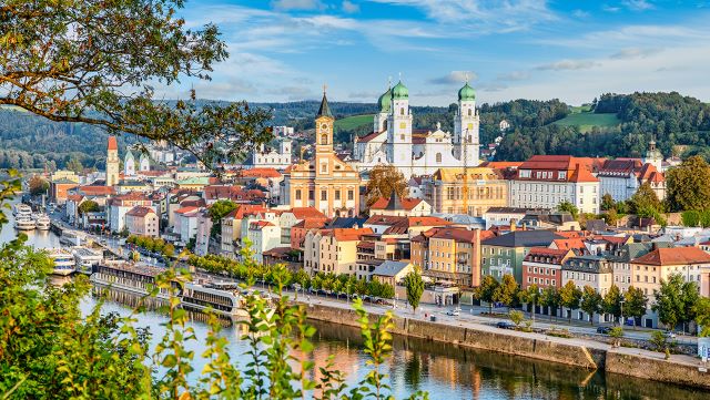 Photo of a city on the Danube